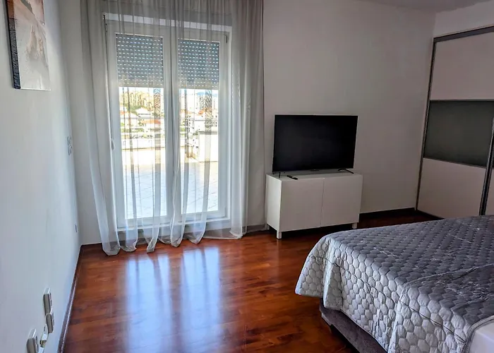 Penthouse דירה